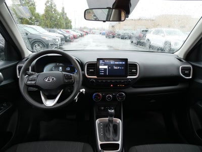 2024 Hyundai Venue SE