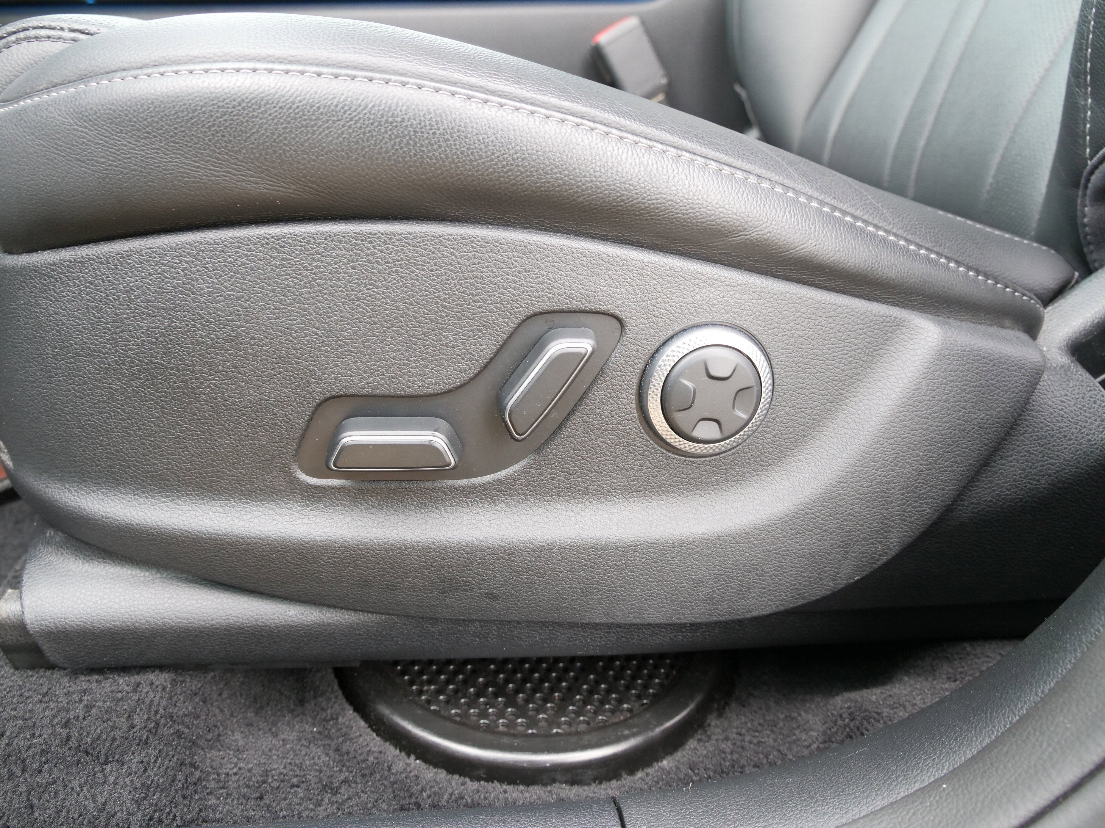 2025 Genesis GV80 Standard