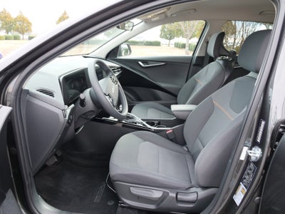 2023 Kia Niro LX