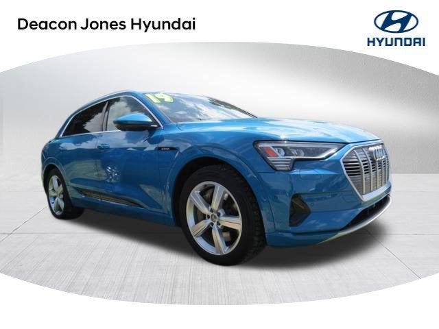 2019 Audi e-tron Prestige